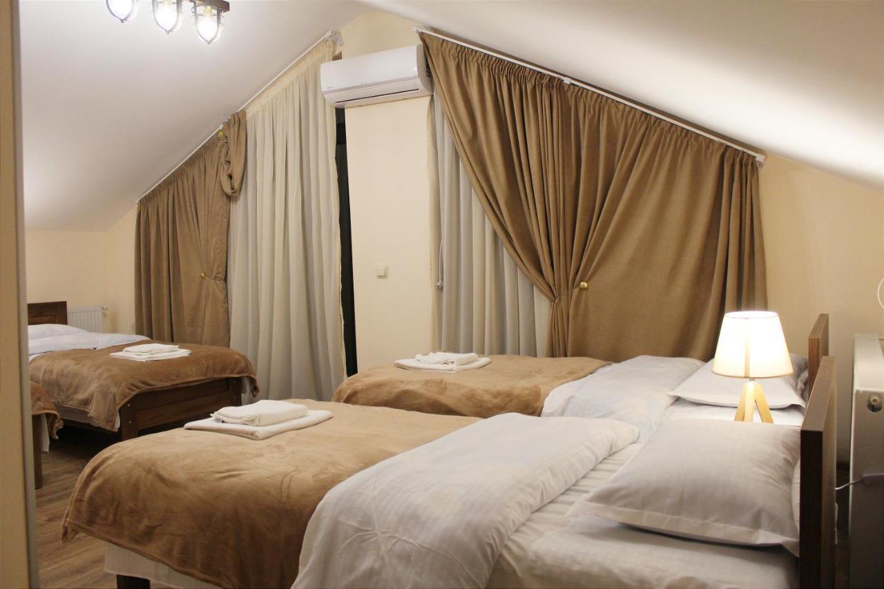 Nitsa Guest House Gori Eksteriør billede